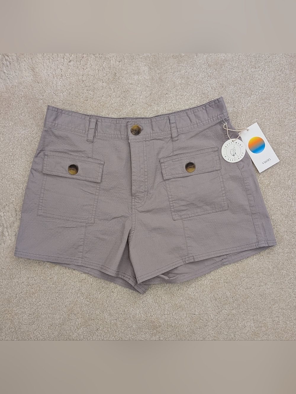 NWT Vuori gray shorts large